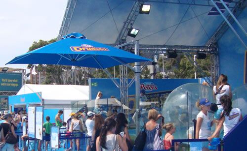AustOpen2012 Eclipse commercial cantilever umbrella