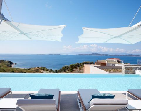 Commercial Cantilever Umbrella - Spectra 3m square with angled pole