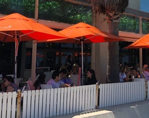 commercial-umbrellas-for-outdoor-hospitality