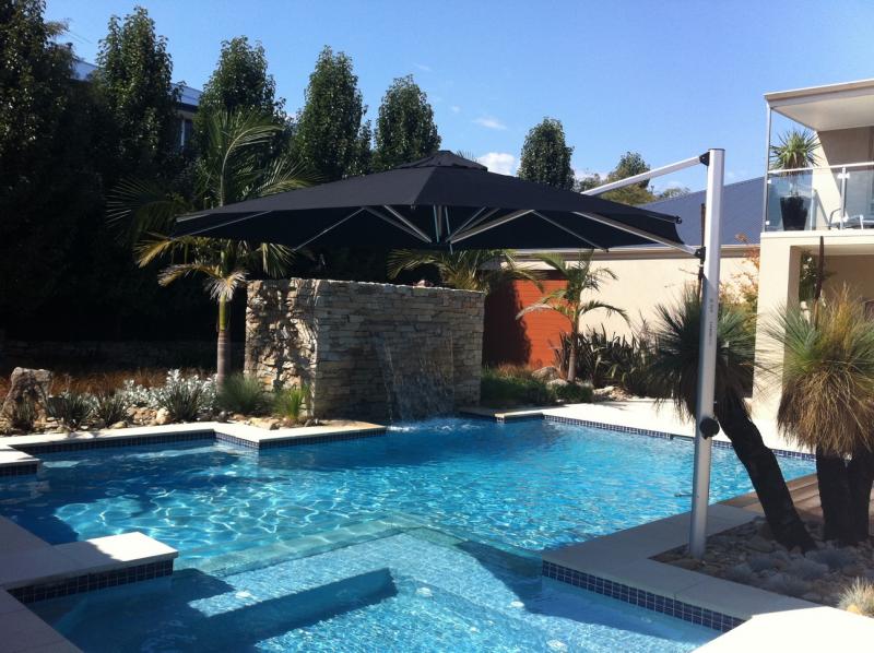 Liquid Landscapes Sola