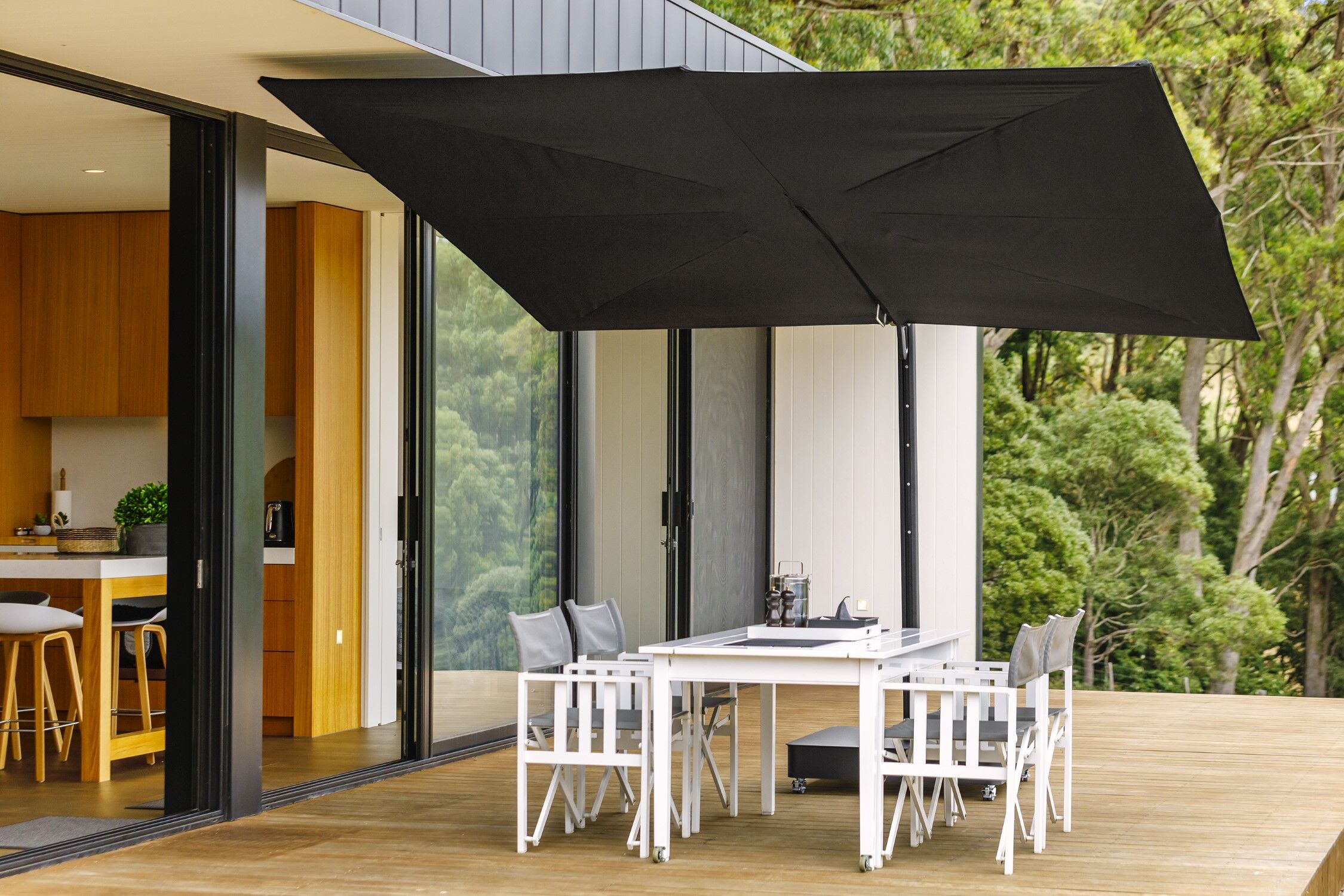 Versa UX cantilever umbrella Architecture