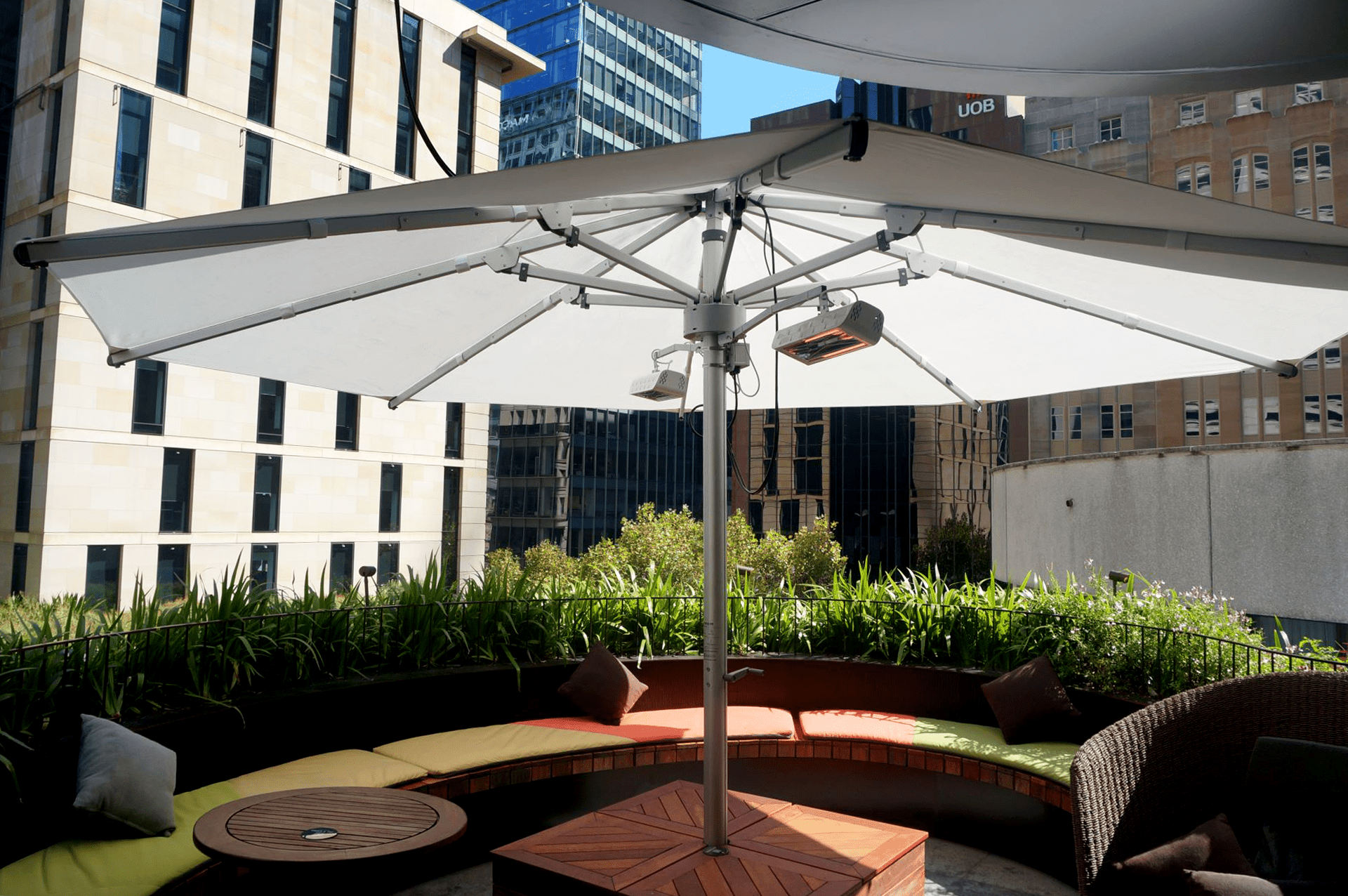 Botswana Rooftop m Oct Nova HD White with Base Seat & Heaters