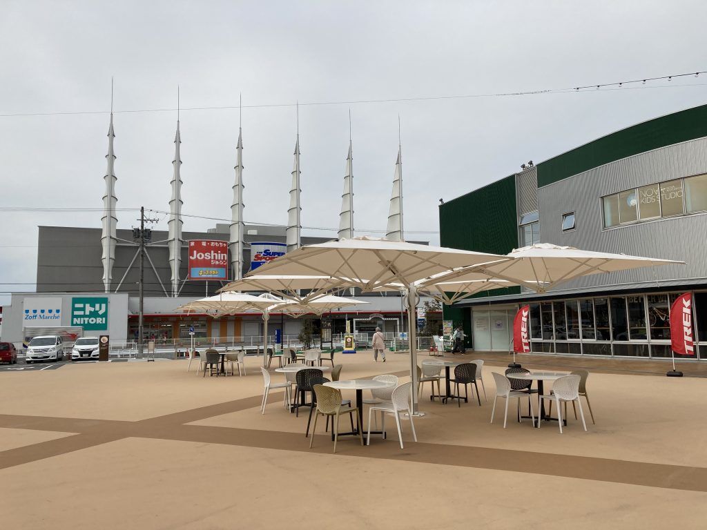 quattro white Japan x